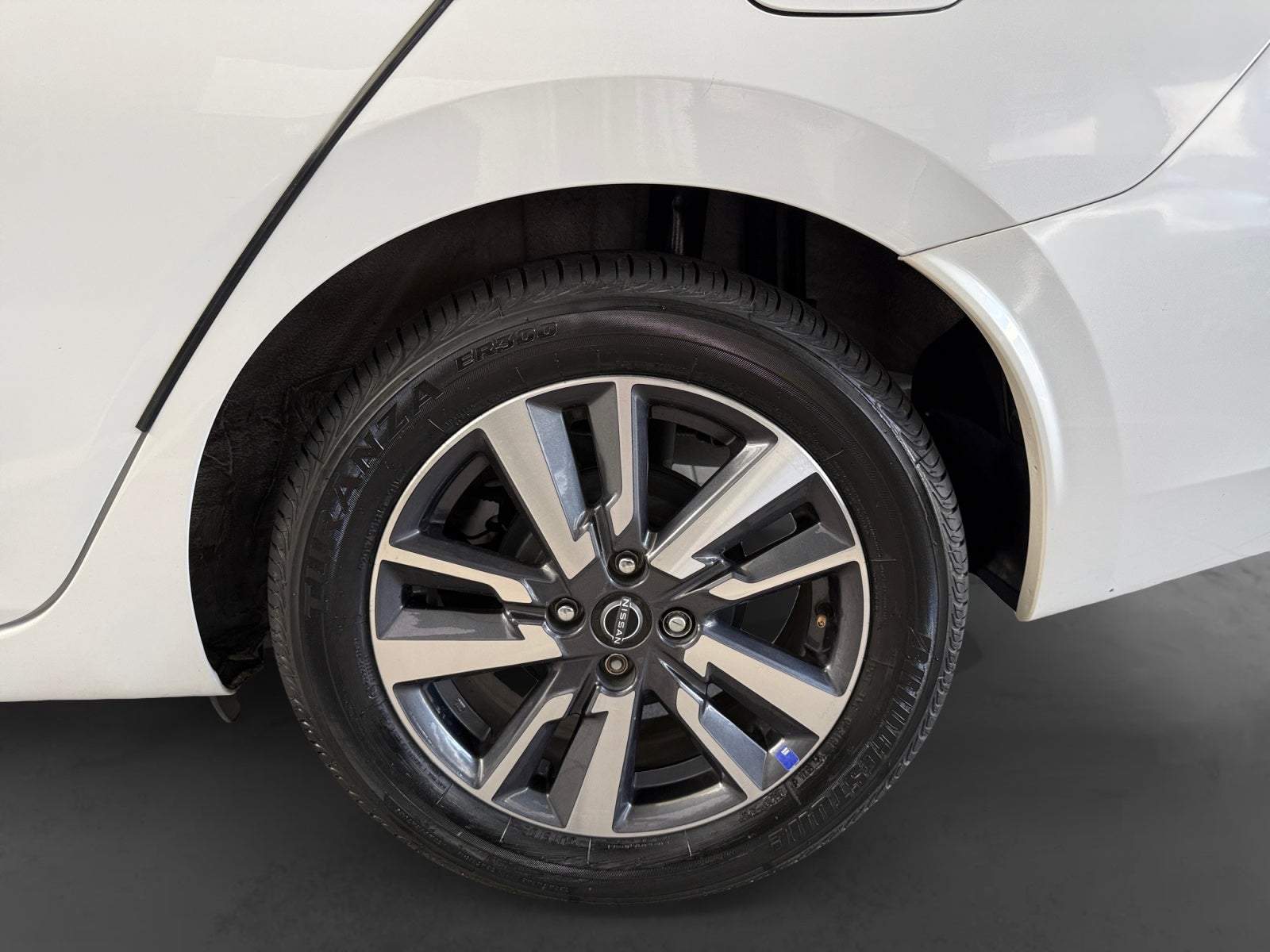 2023 Nissan VERSA ADVANCE CVT 23