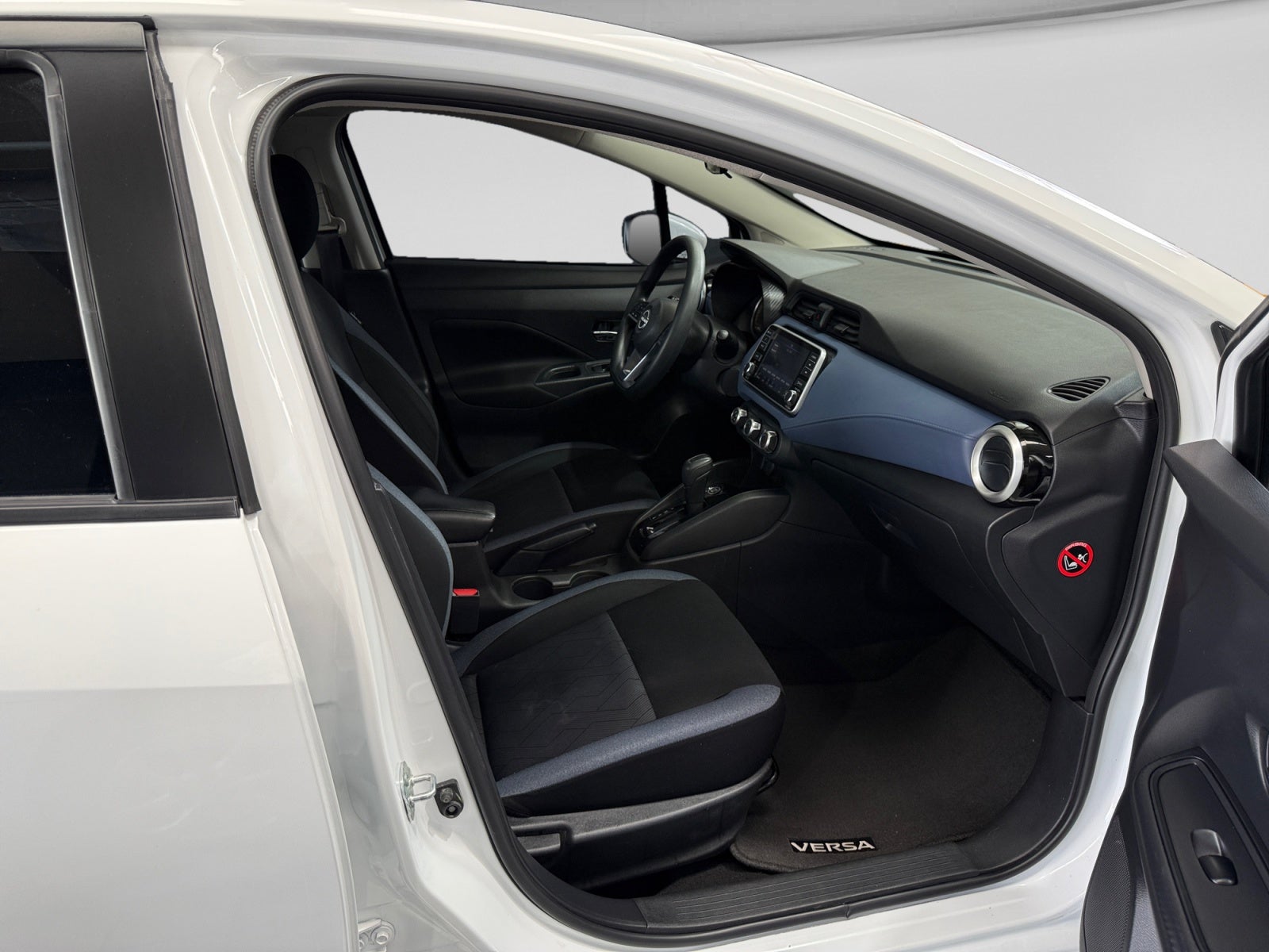 2023 Nissan VERSA ADVANCE CVT 23