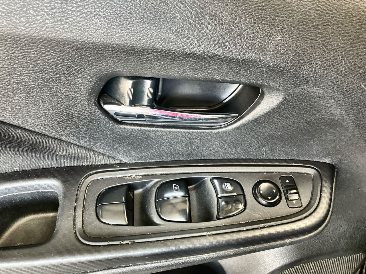 2021 Nissan VERSA ADVANCE MT 21