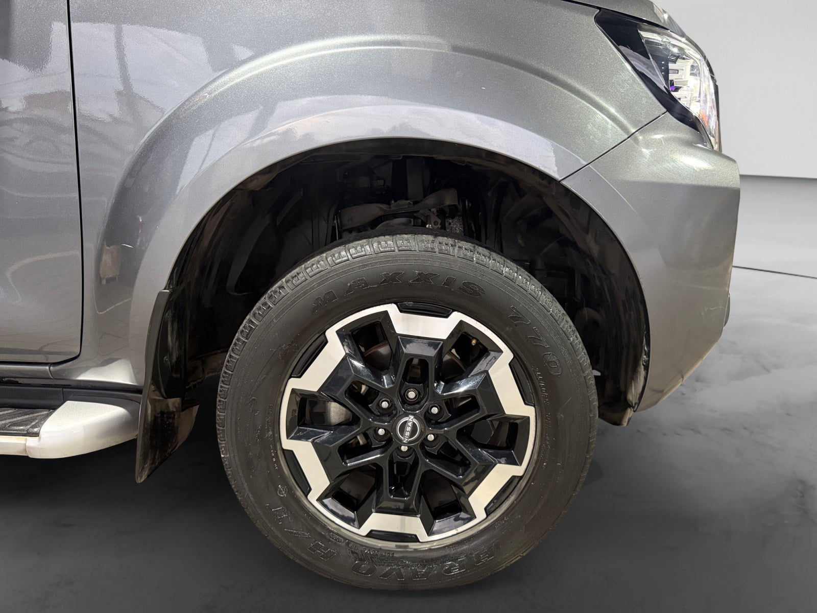 2023 Nissan FRONTIER PLATINUM LE TA 23