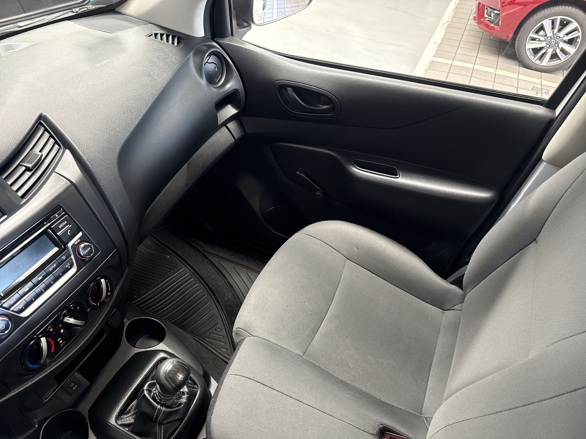 2023 Nissan NP300 CHASIS TM AC 23