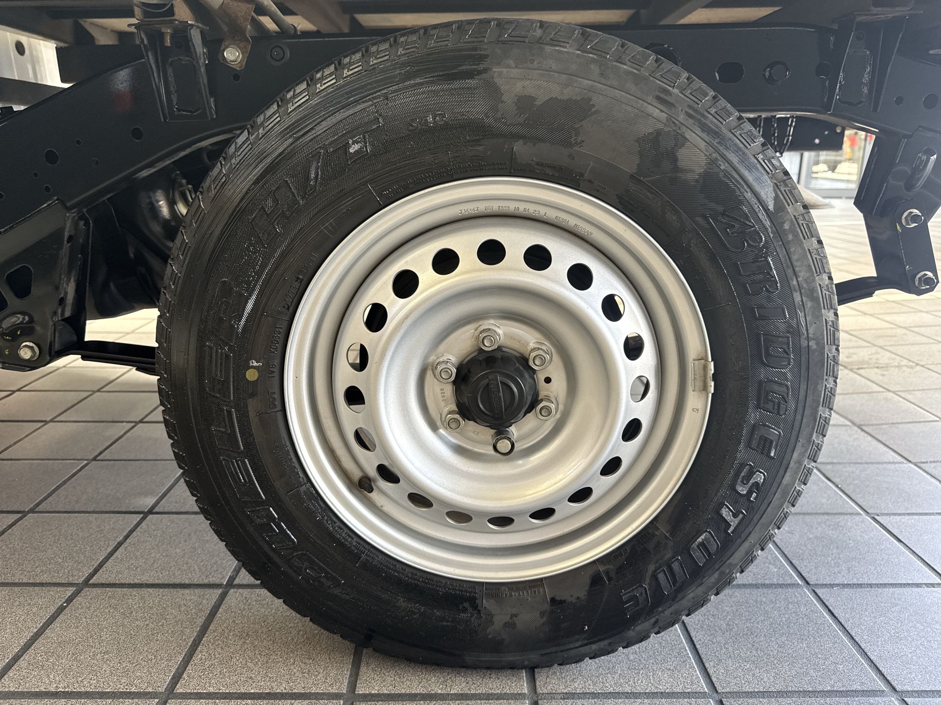 2023 Nissan NP300 CHASIS TM AC 23