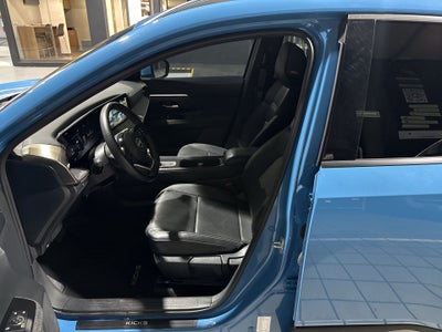 2025 Nissan KICKS PLATINUM CVT