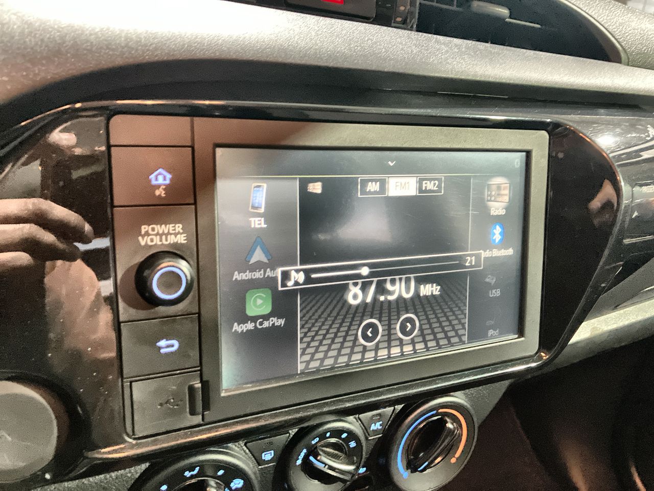 2021 Toyota HILUX D-CAB SR