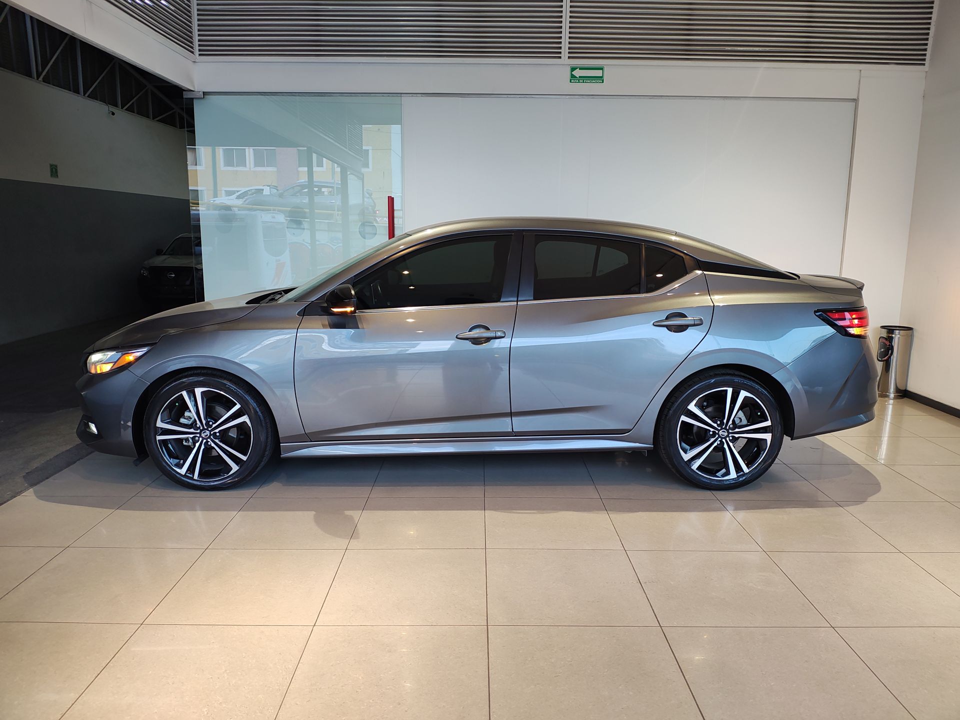 2023 Nissan SENTRA SR CVT 23