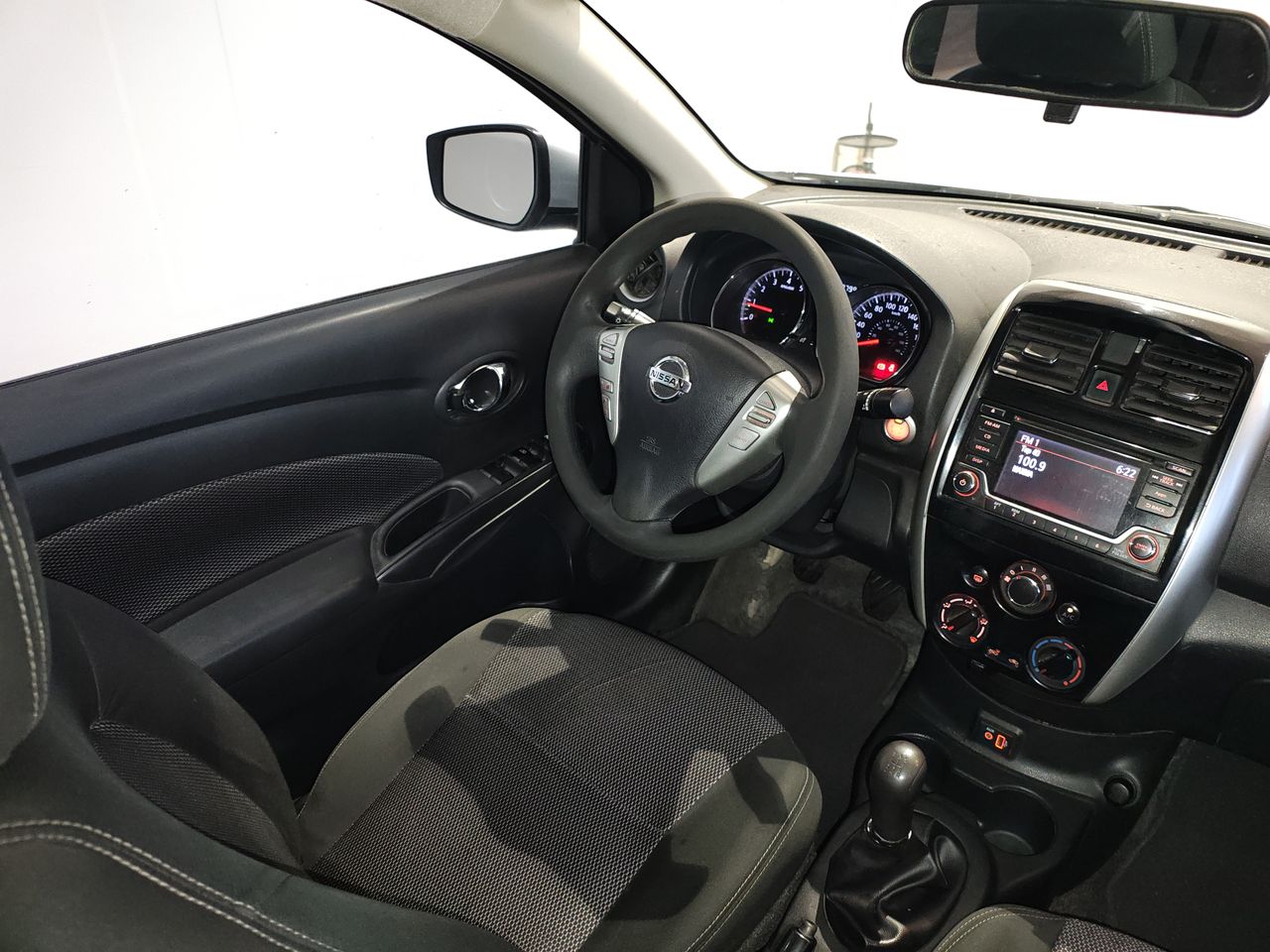 2018 Nissan VERSA ADVANCE MT AC