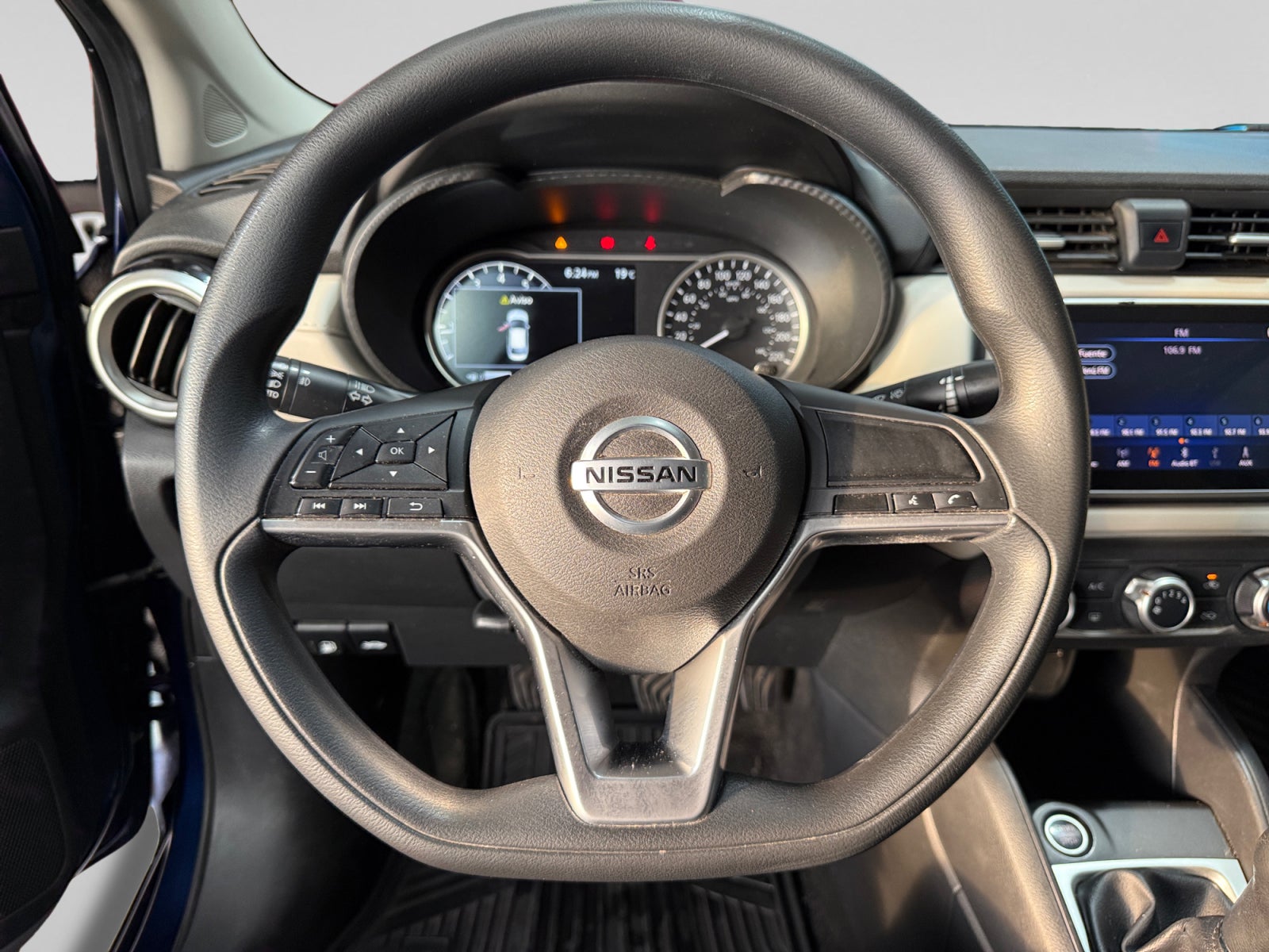 2020 Nissan VERSA ADVANCE MT