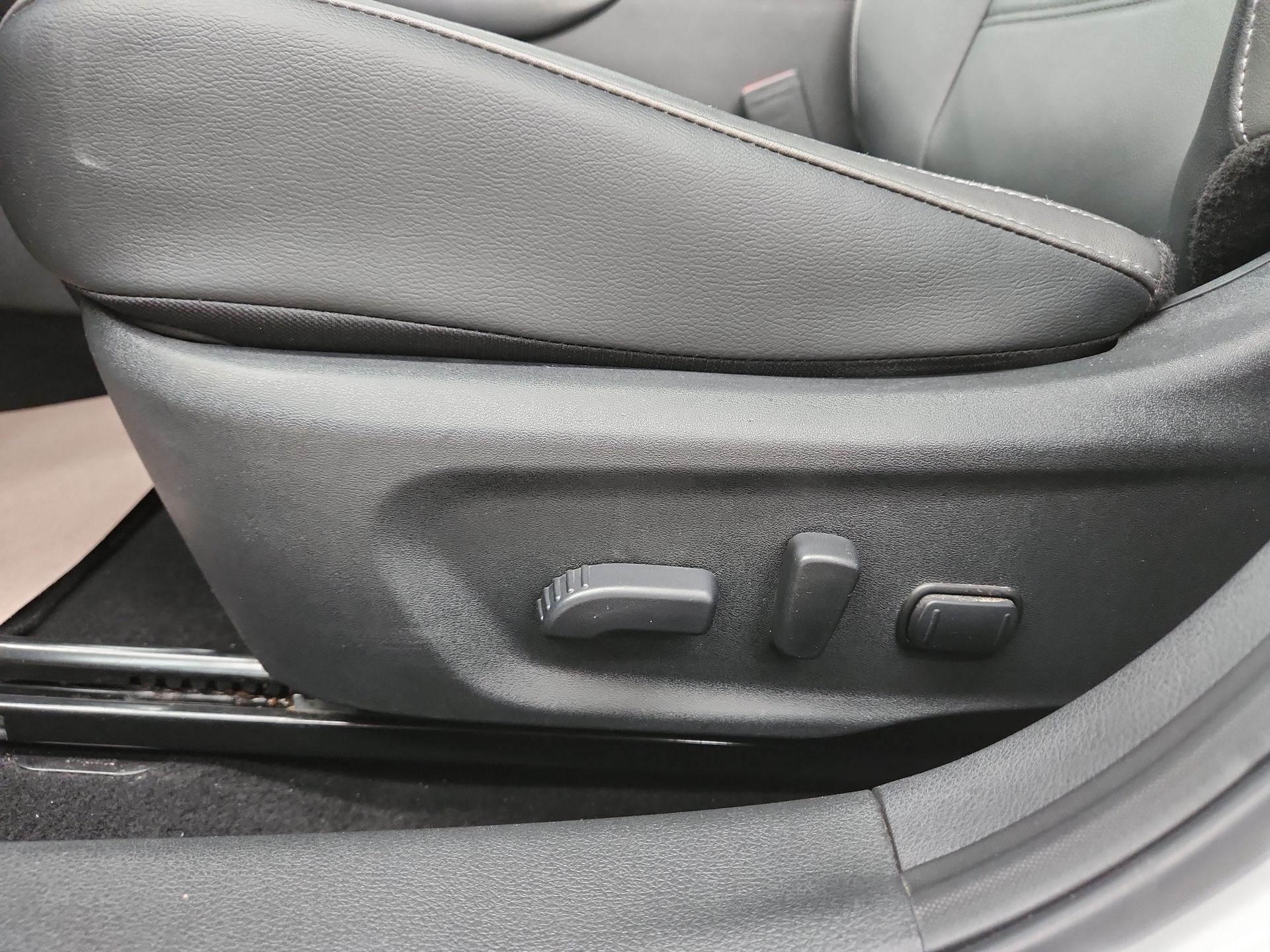 2024 Nissan SENTRA PLATINUM BITONO CVT 24