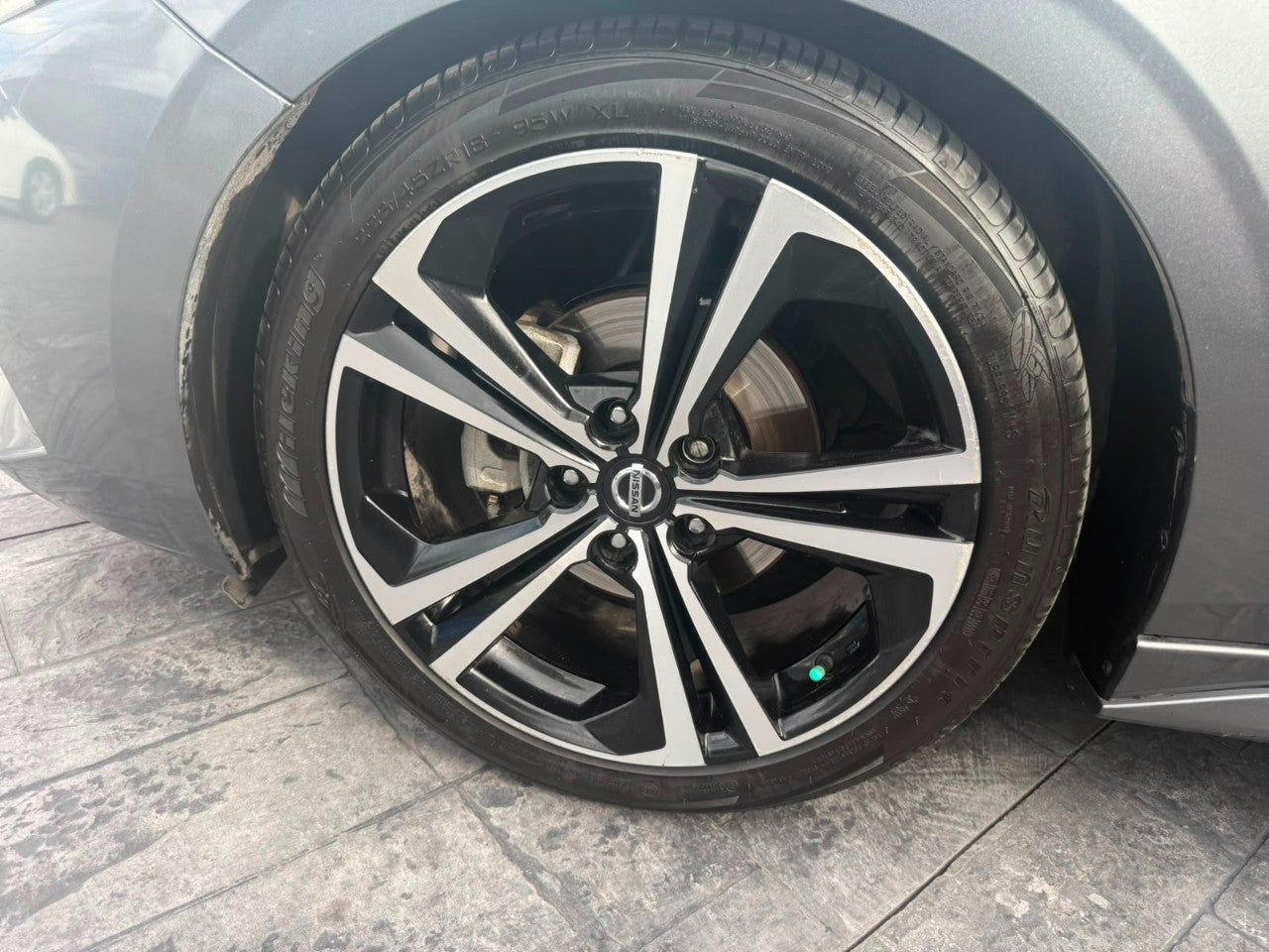 2023 Nissan SENTRA SENTRA SR BITONO CVT