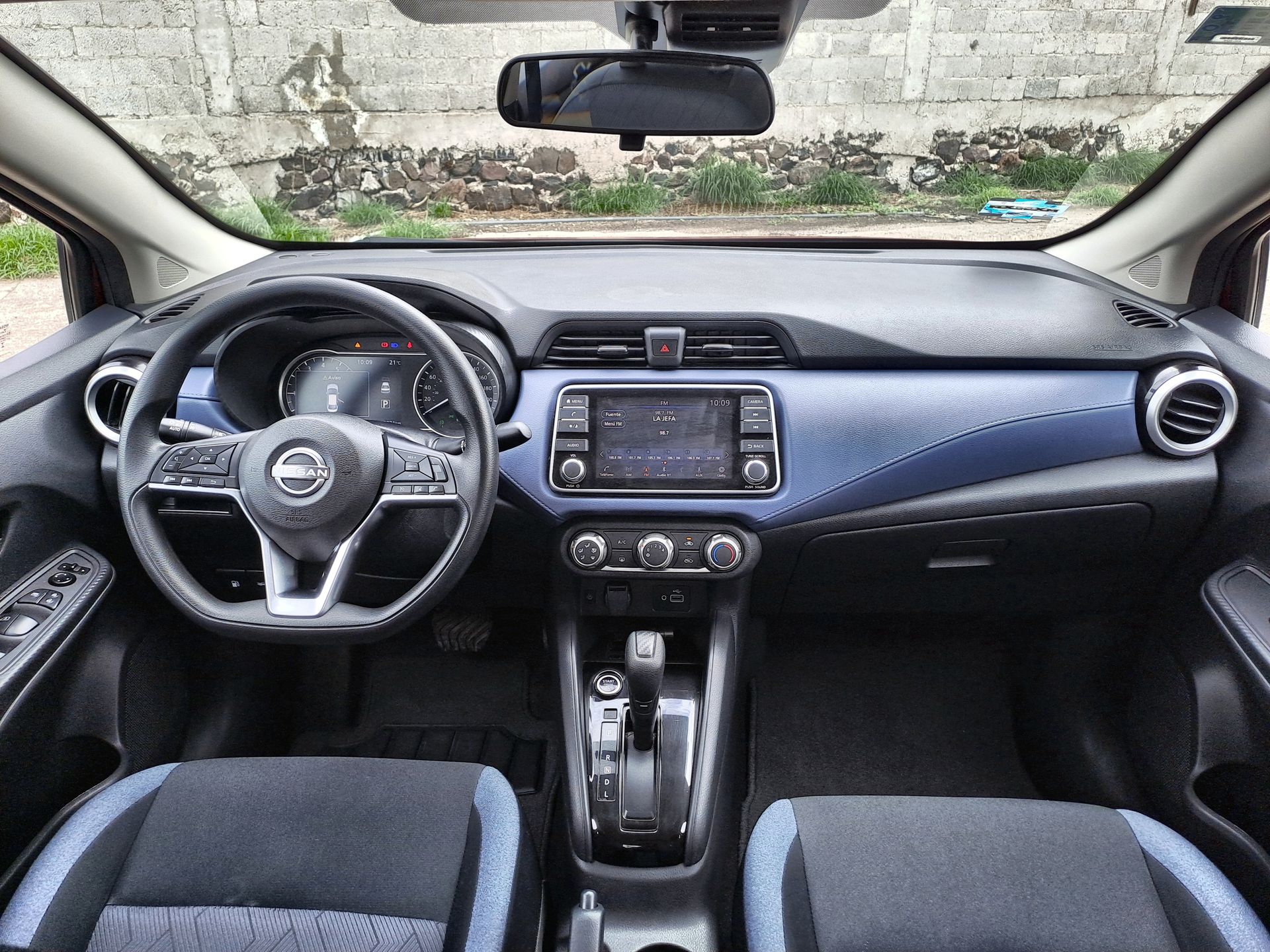 2023 Nissan VERSA ADVANCE CVT 23