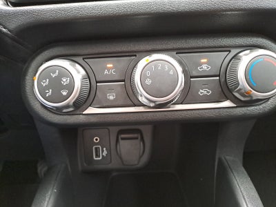 2025 Nissan VERSA SENSE MT 25