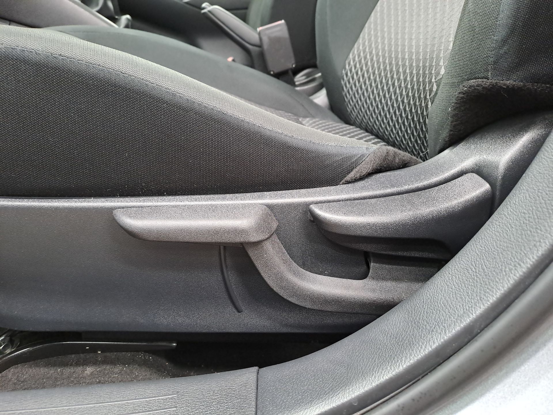 2024 Nissan VERSA SENSE MT 24