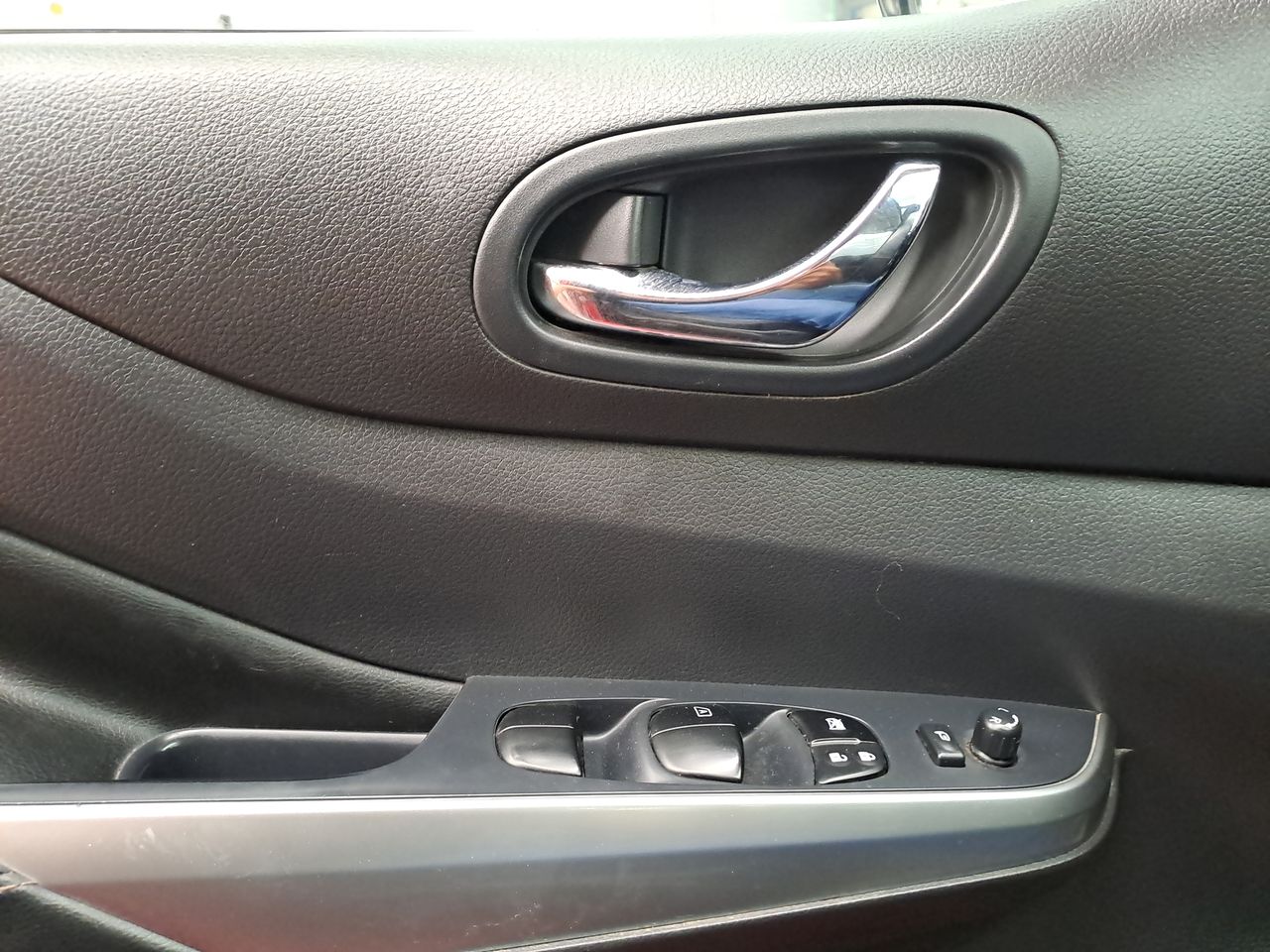2021 Nissan FRONTIER PLATINUM LE TA 23