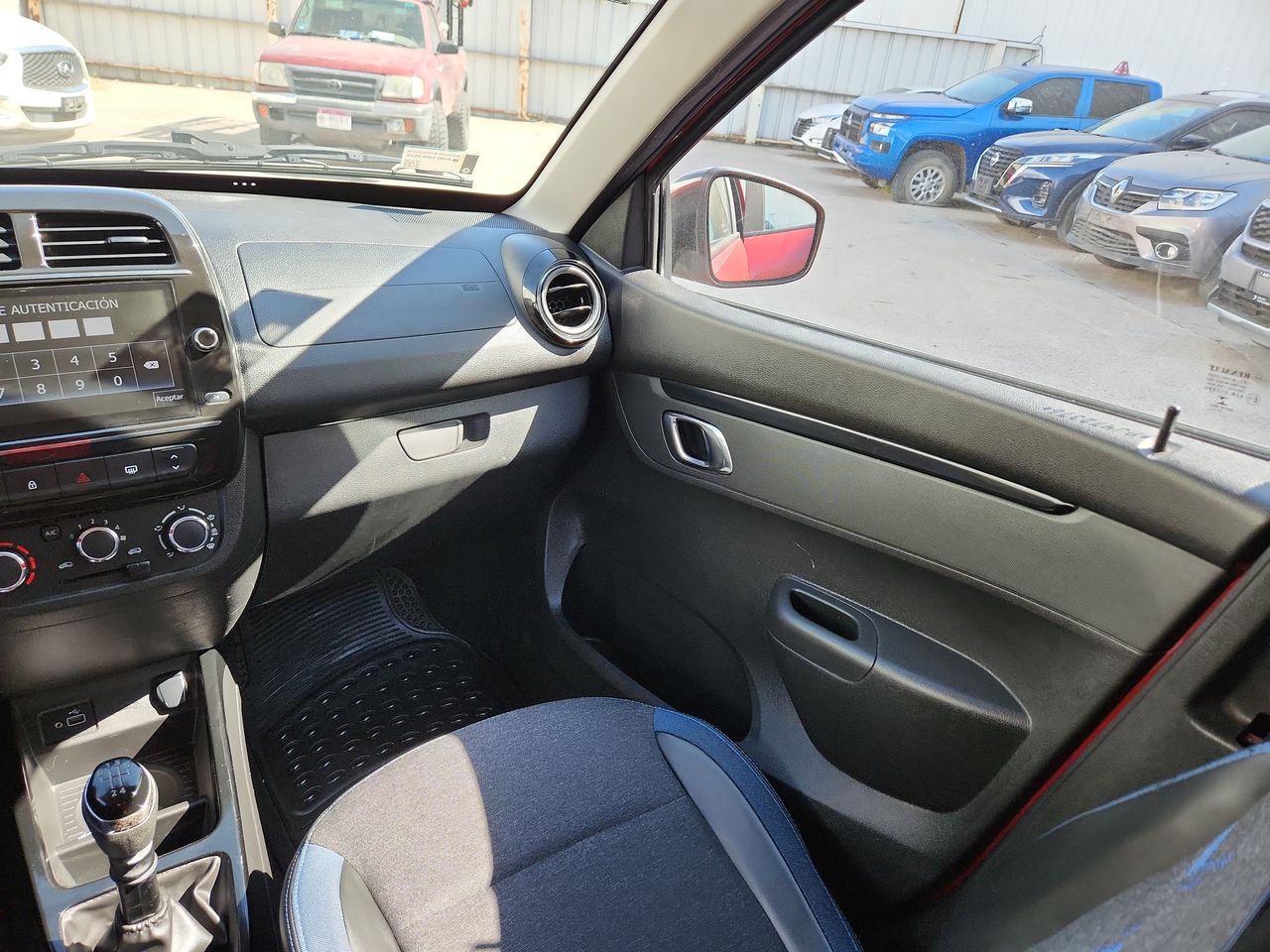 2023 RENAULT KWID ICONIC