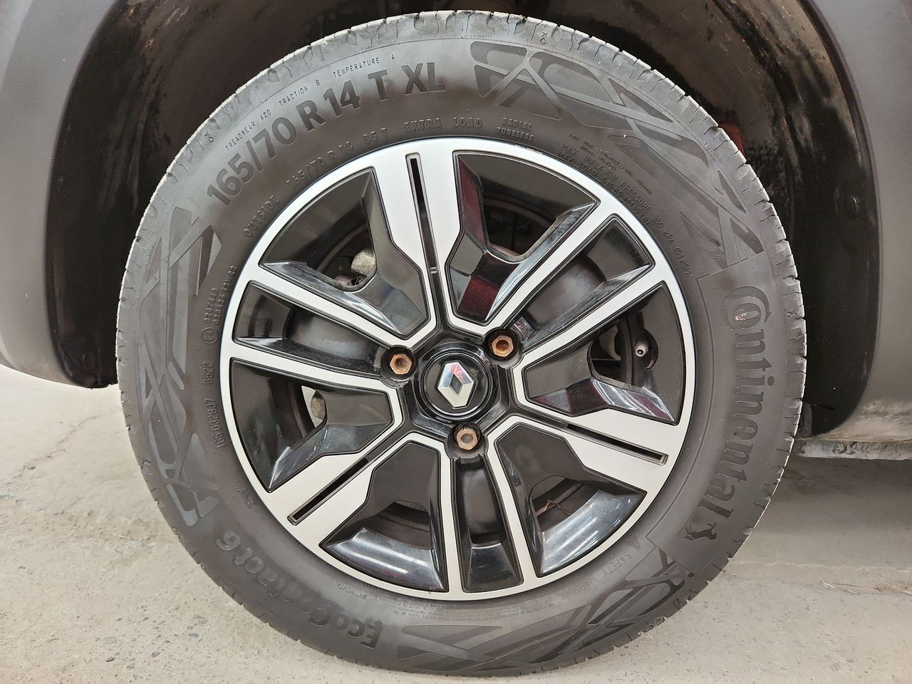 2023 RENAULT KWID ICONIC