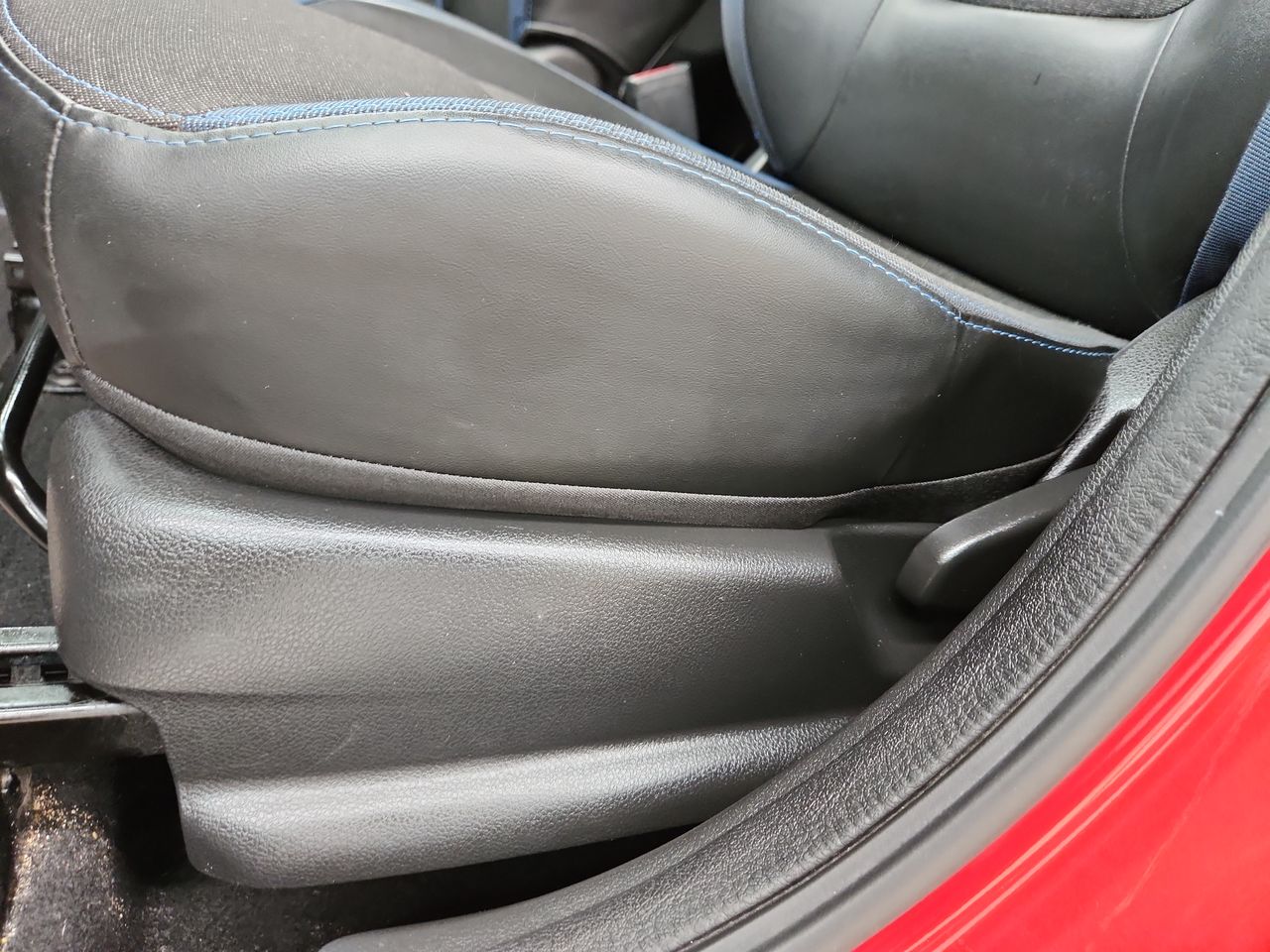 2023 RENAULT KWID ICONIC