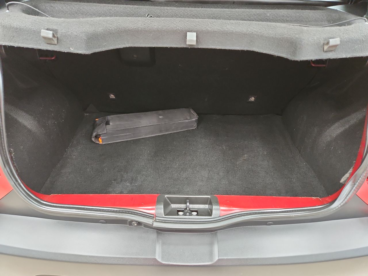 2023 RENAULT KWID ICONIC