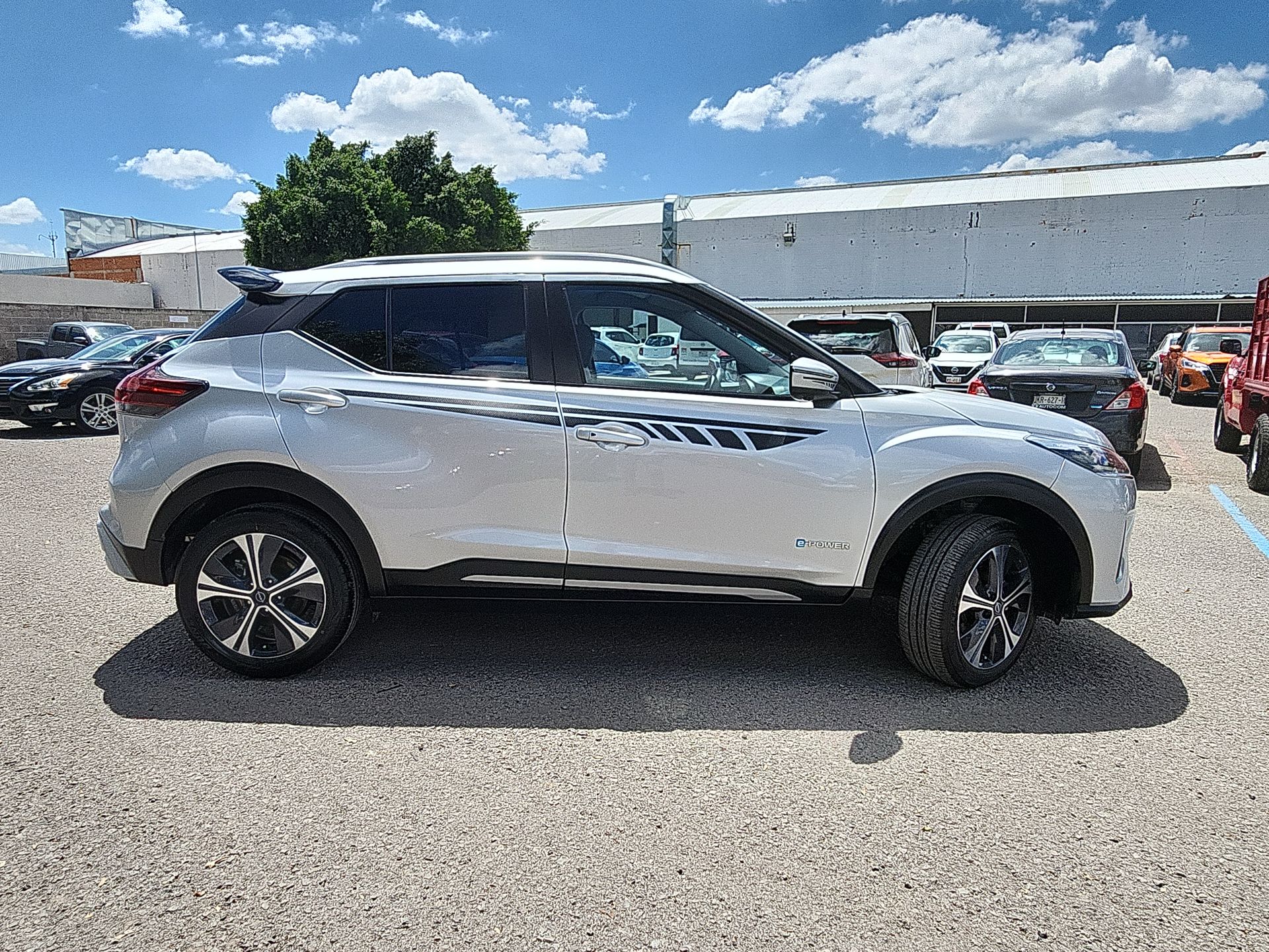 2024 Nissan KICKS PLATINUM E-POWER 24