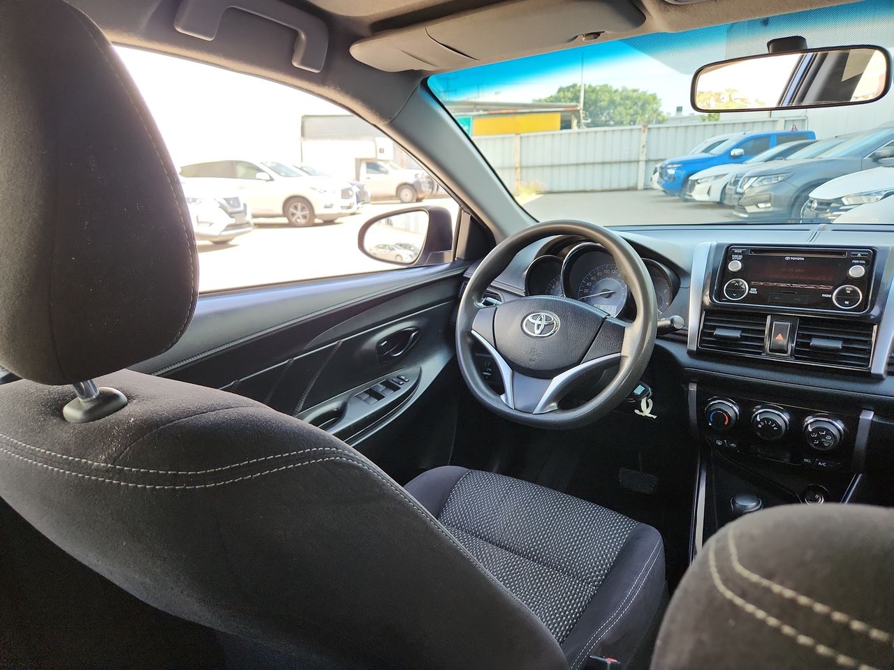 2017 Toyota YARIS SEDAN CORE CVT