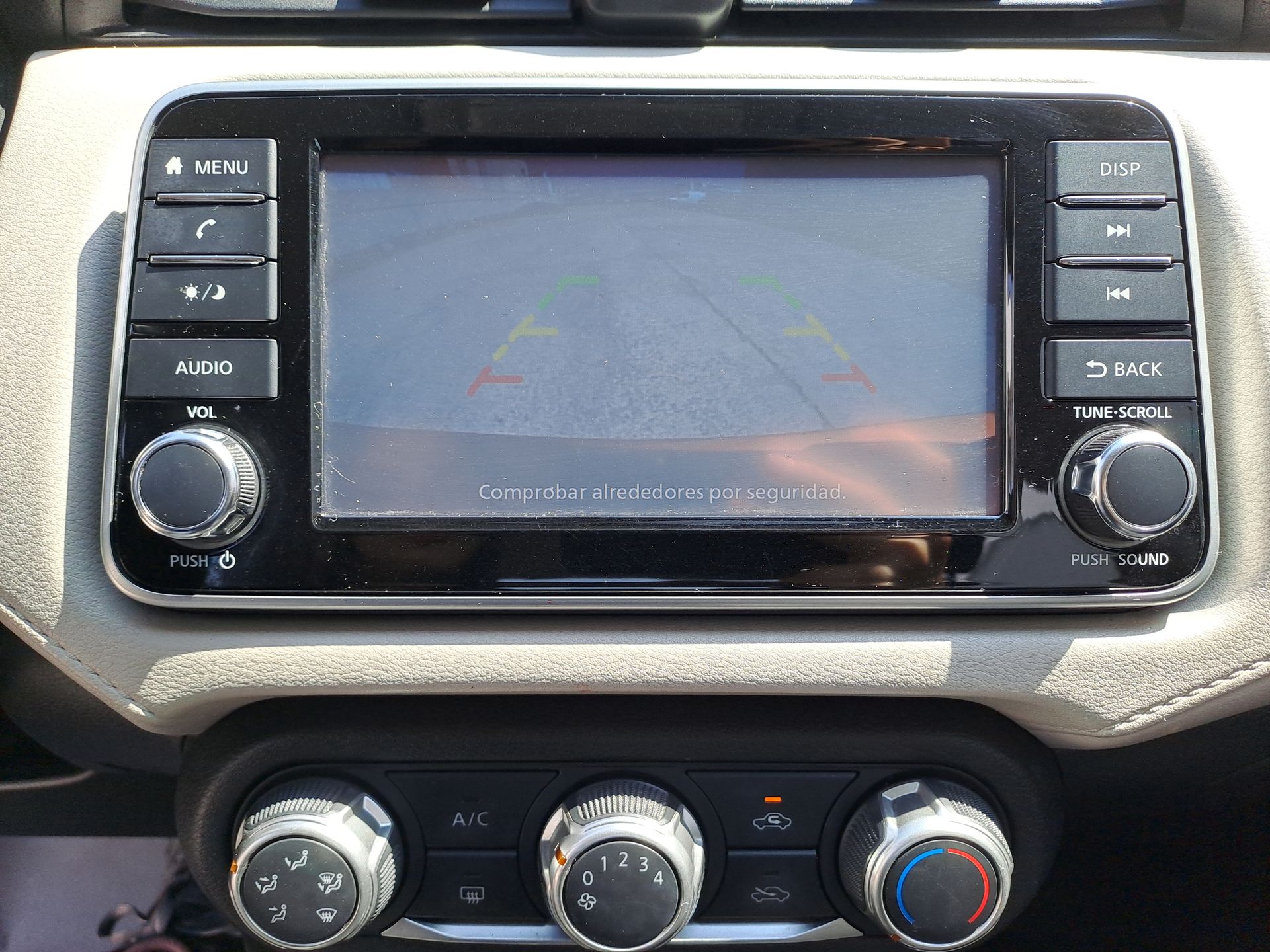 2022 Nissan VERSA ADVANCE CVT 22