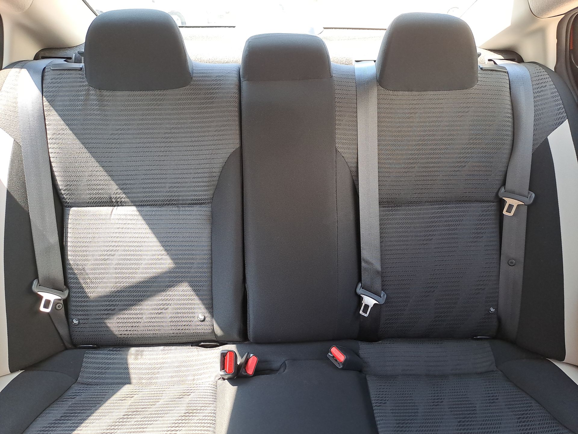 2022 Nissan VERSA ADVANCE CVT 22