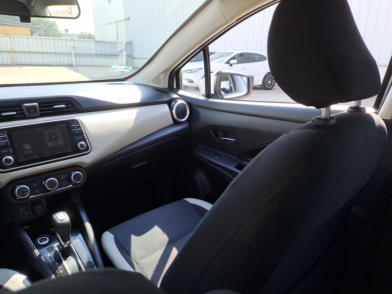 2020 Nissan VERSA ADVANCE CVT