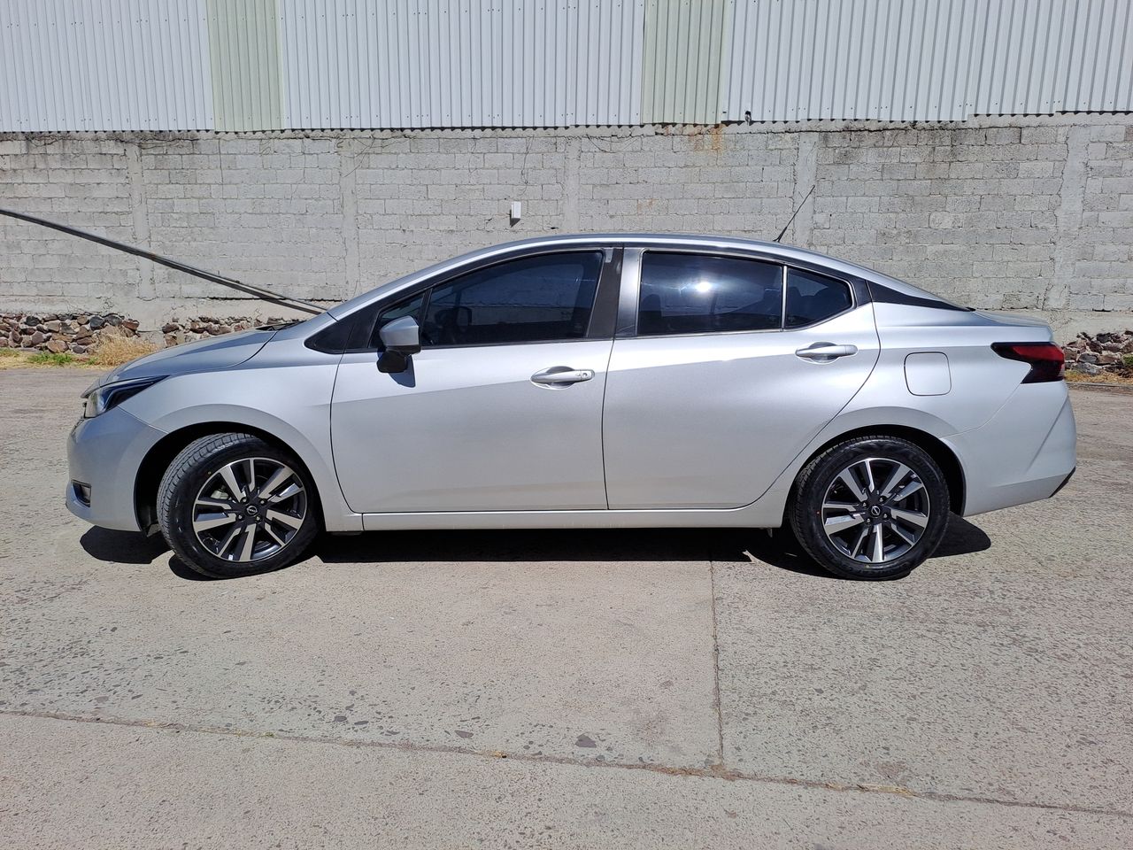 2023 Nissan VERSA ADVANCE CVT 23