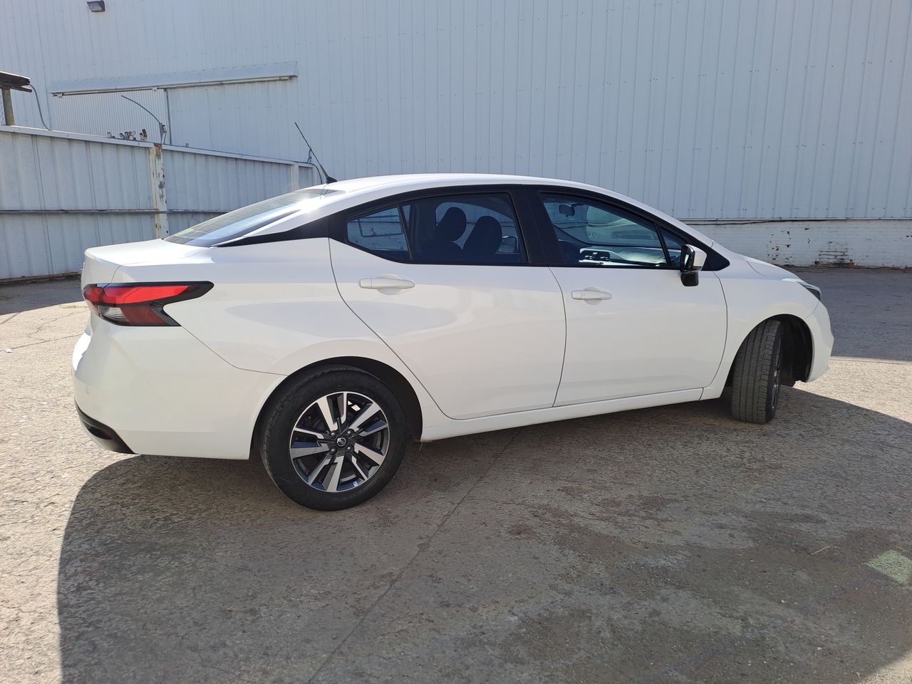 2022 Nissan VERSA ADVANCE CVT 22