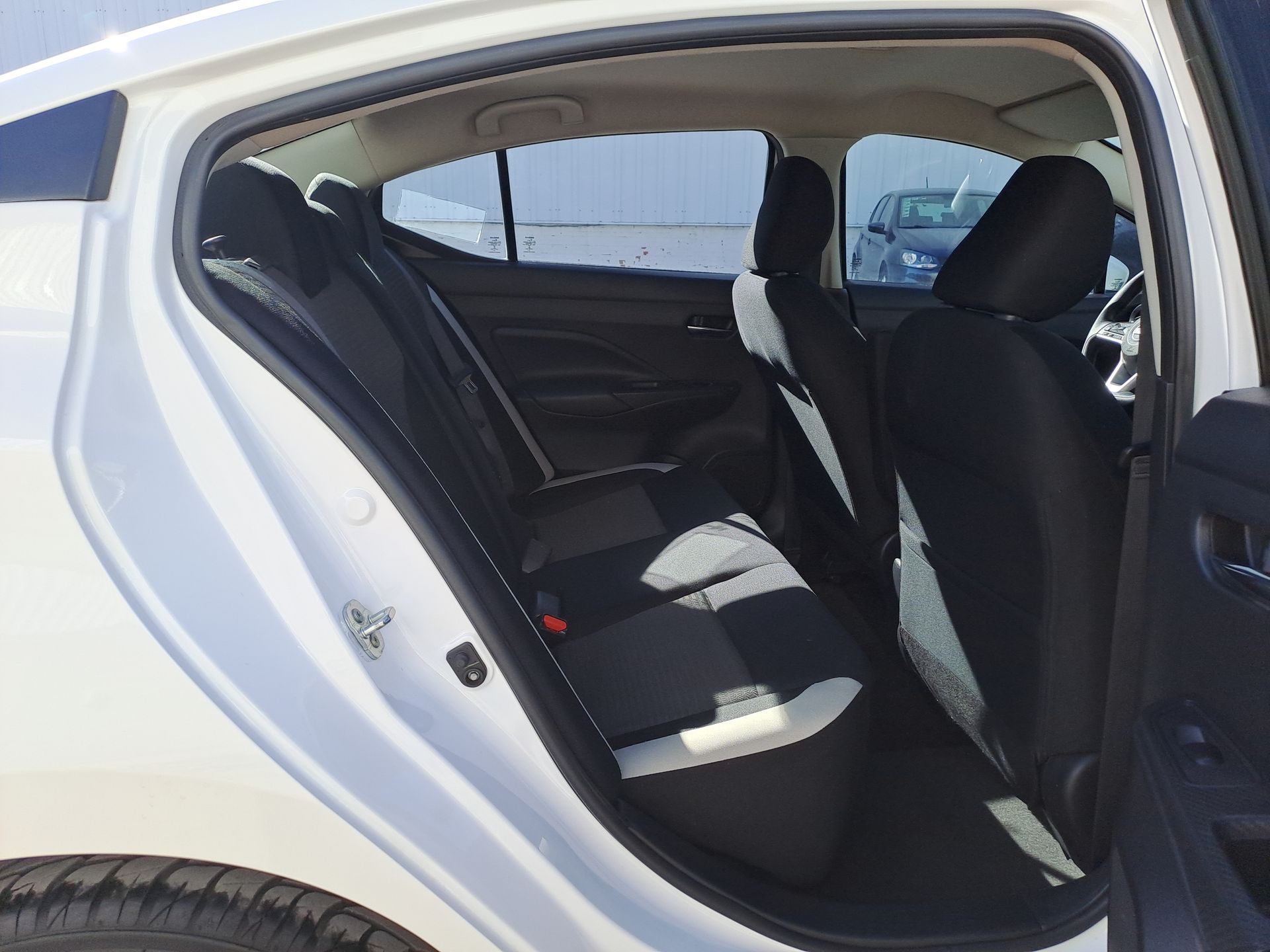 2022 Nissan VERSA ADVANCE CVT 22