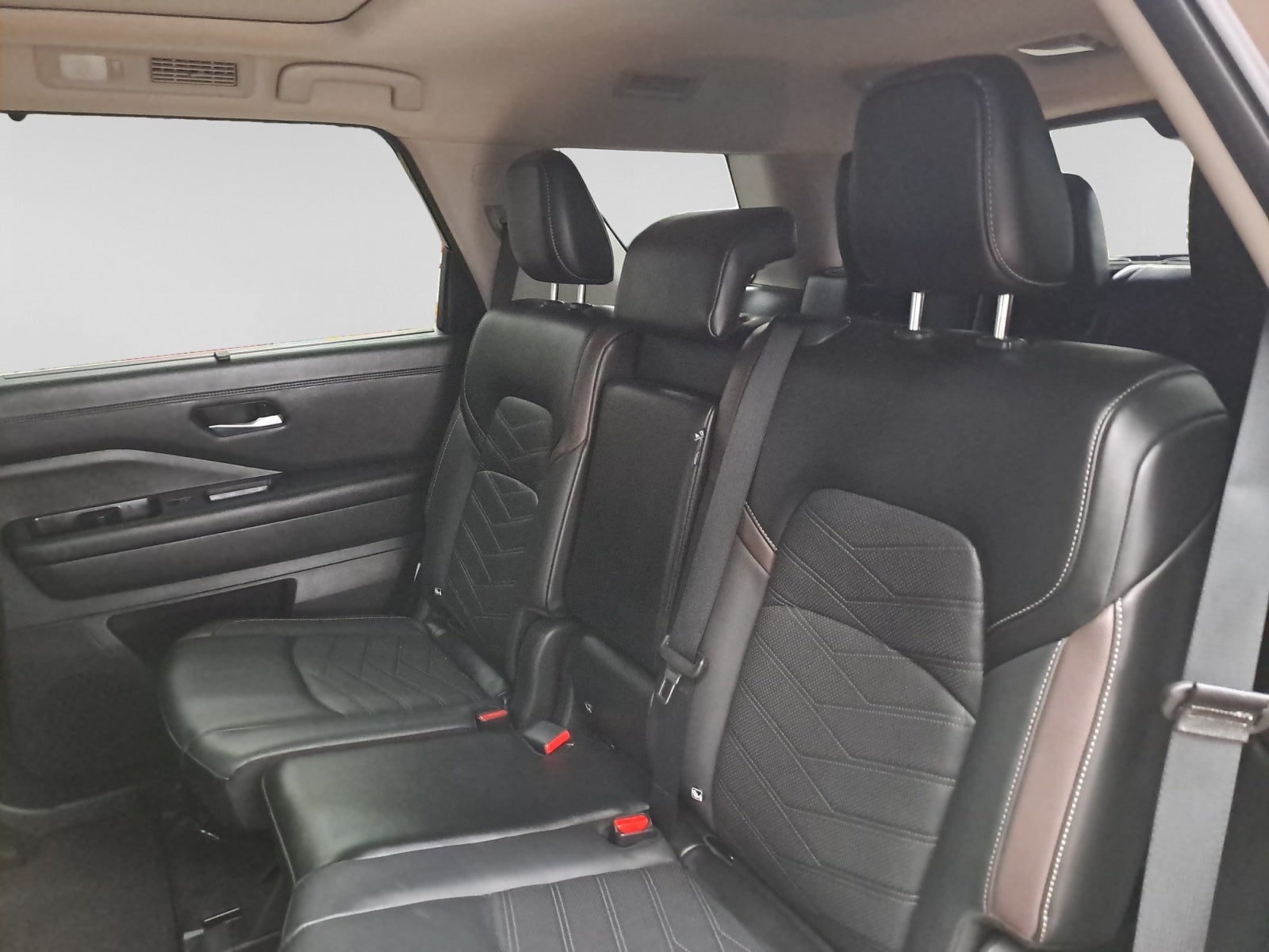 2025 Nissan PATHFINDER PATHFINDER PLATINUM 4WD