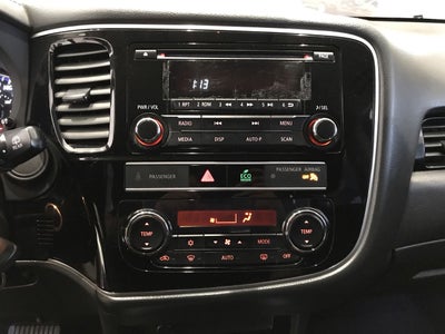 2019 Mitsubishi OUTLANDER ES