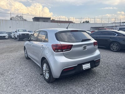 2018 Kia RIO LX 1.6 AT