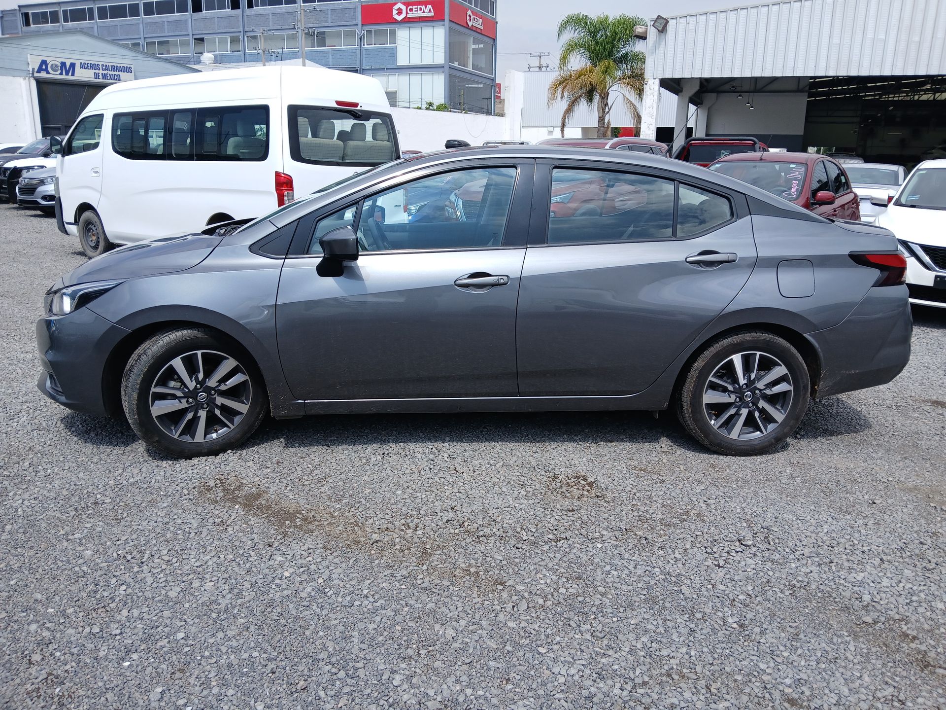 2022 Nissan VERSA ADVANCE CVT 22