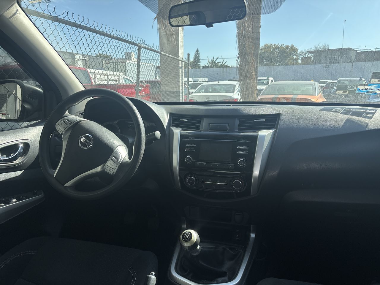 2018 Nissan NP300 FRONTIER LE TM AC