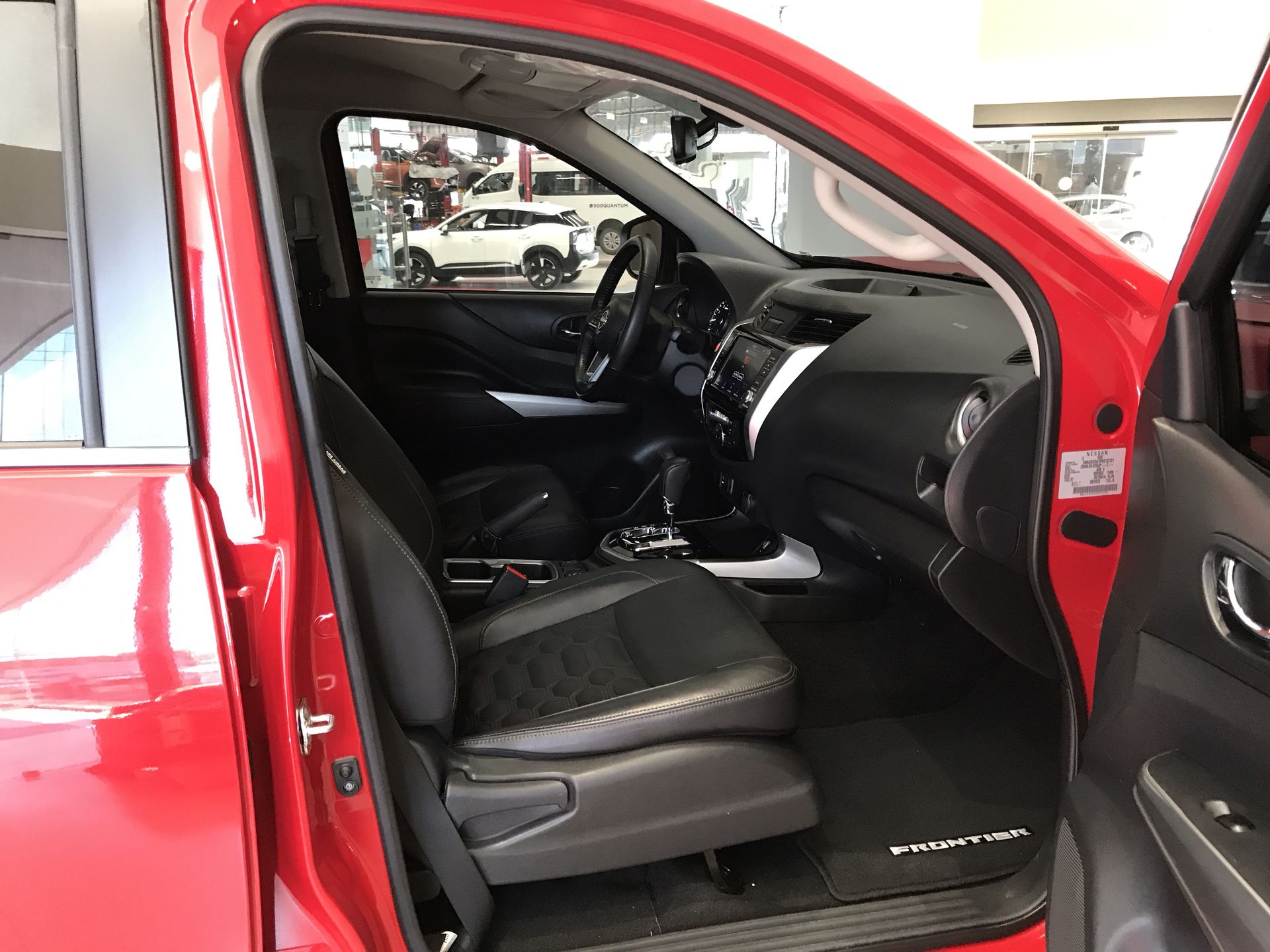 2023 Nissan FRONTIER PLATINUM LE TA 23