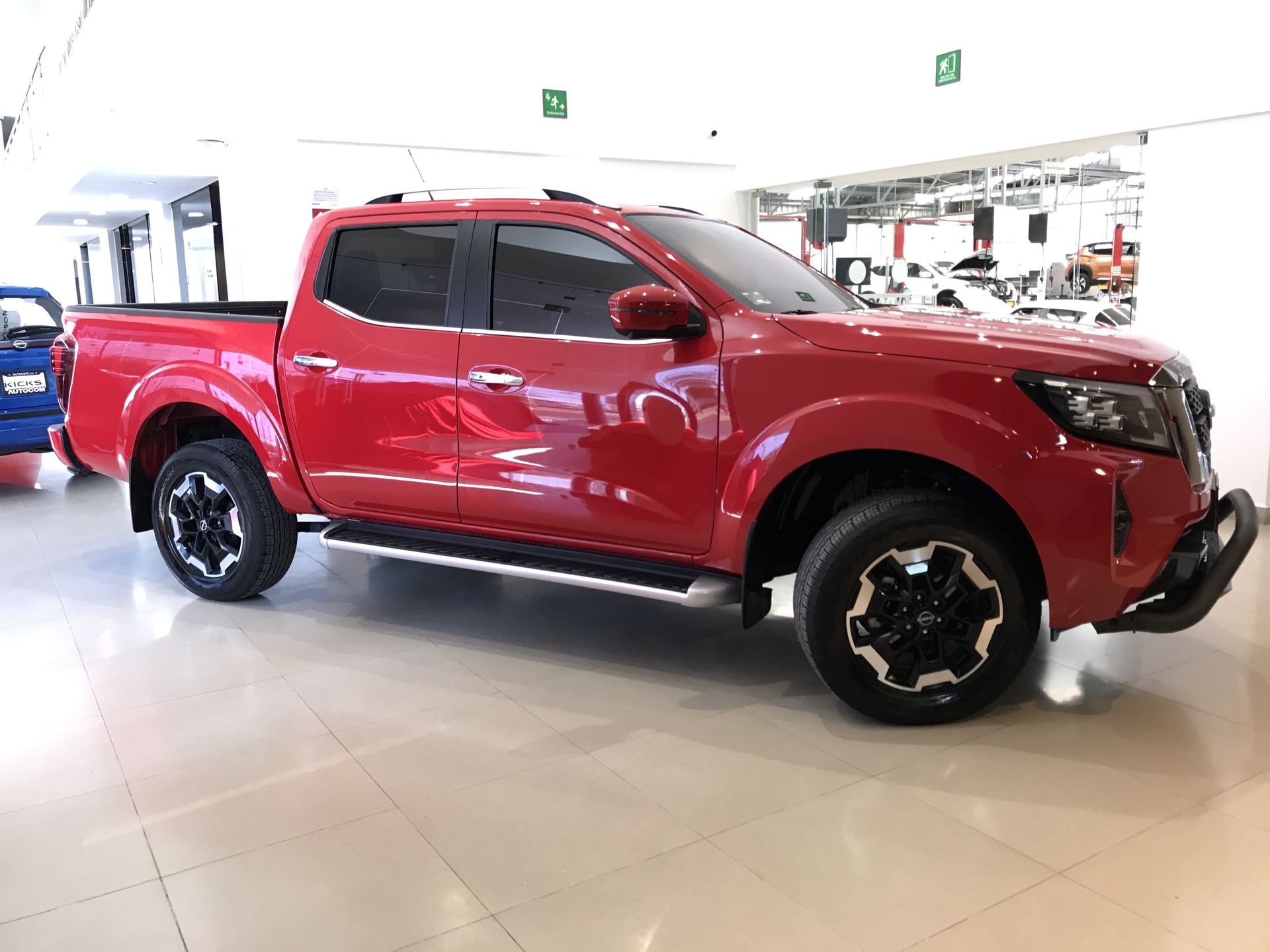 2023 Nissan FRONTIER PLATINUM LE TA 23