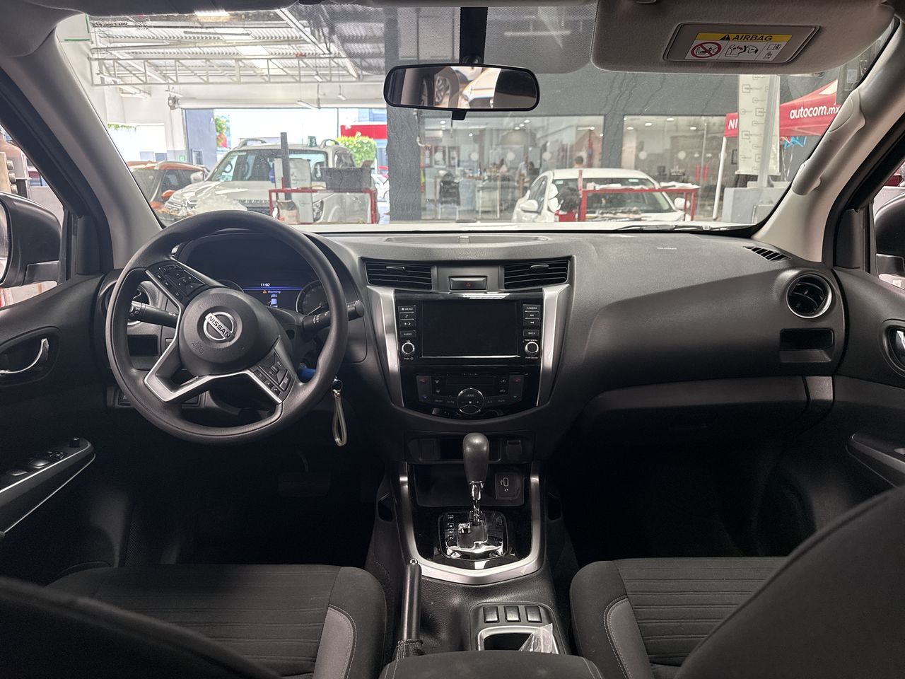2021 Nissan FRONTIER LE TA 21