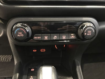 2023 Nissan KICKS PLATINUM BI-TONO 1.6 LTS CVT 23