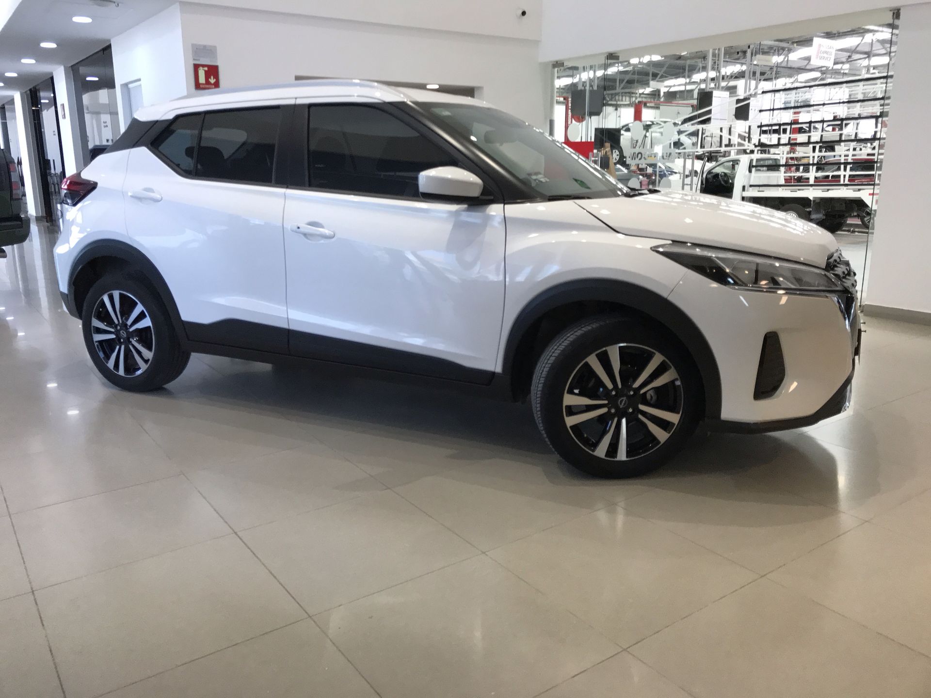 2024 Nissan KICKS PLAY ADVANCE 1.6 LTS CVT 24