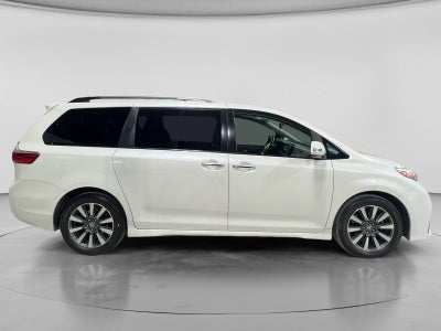2019 Toyota SIENNA LIMITED