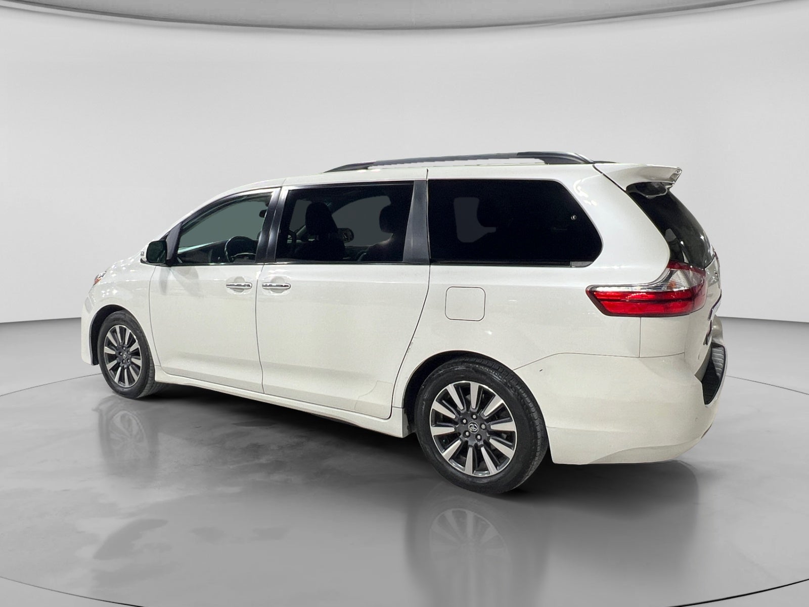 2019 Toyota SIENNA LIMITED