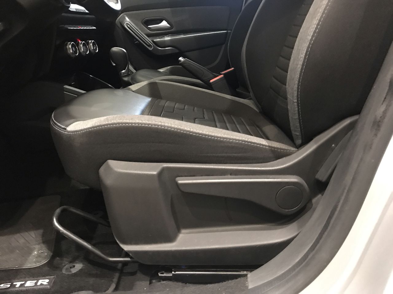 2023 RENAULT DUSTER ICONIC CVT