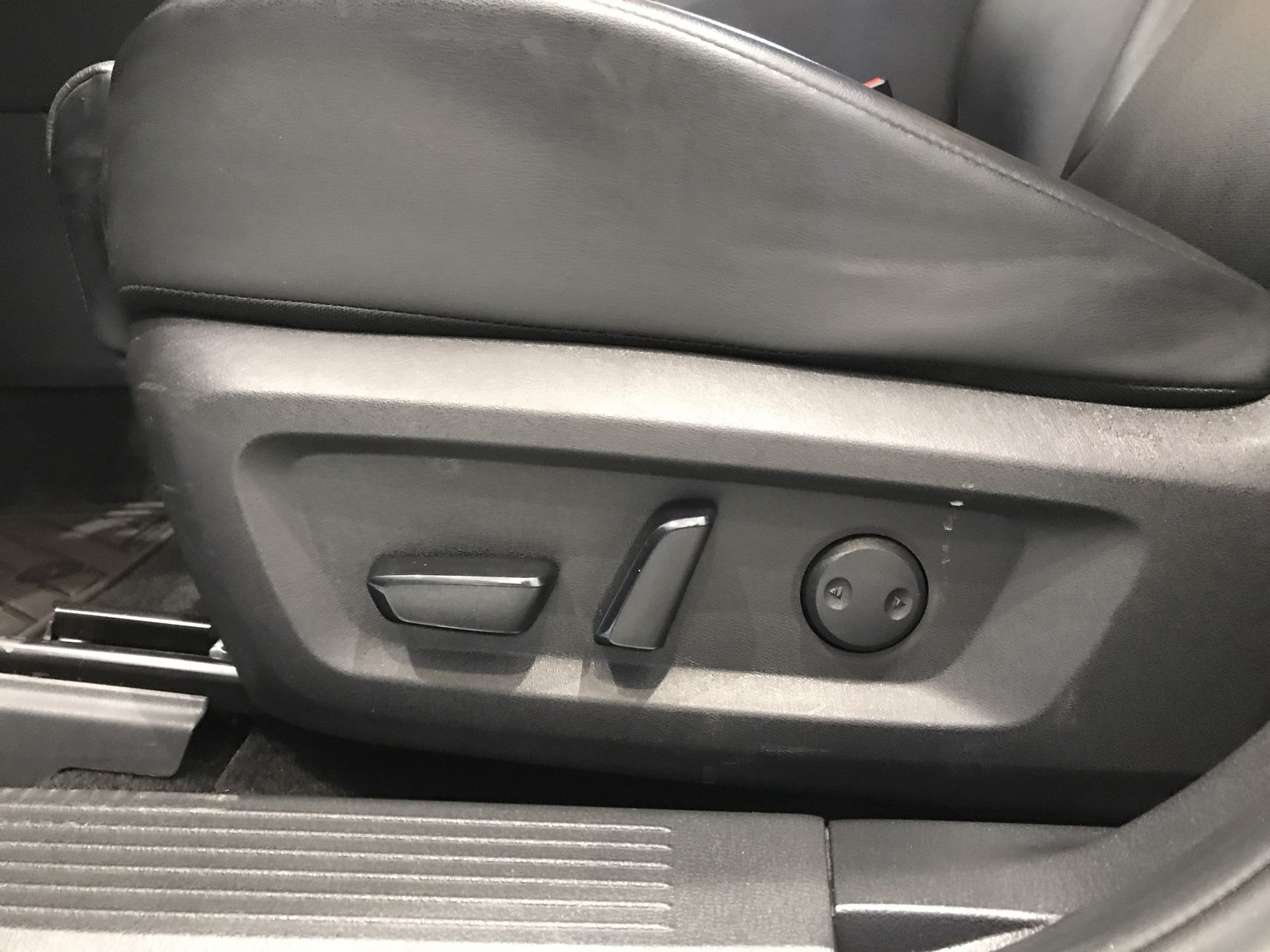 2025 Nissan X-TRAIL EXCLUSIVE E-POWER 2 ROW 25