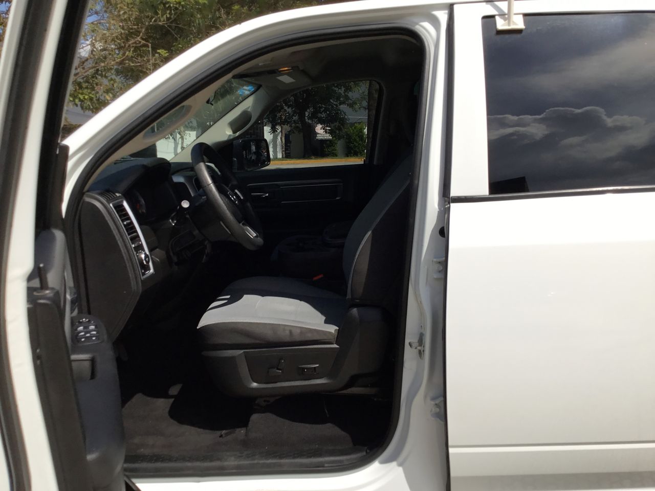 2023 RAM RAM 1500 HEMI SPORT CREW CAB 4X4 V8 8AT