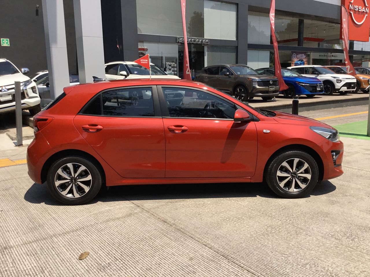 2022 Kia RIO LX TA