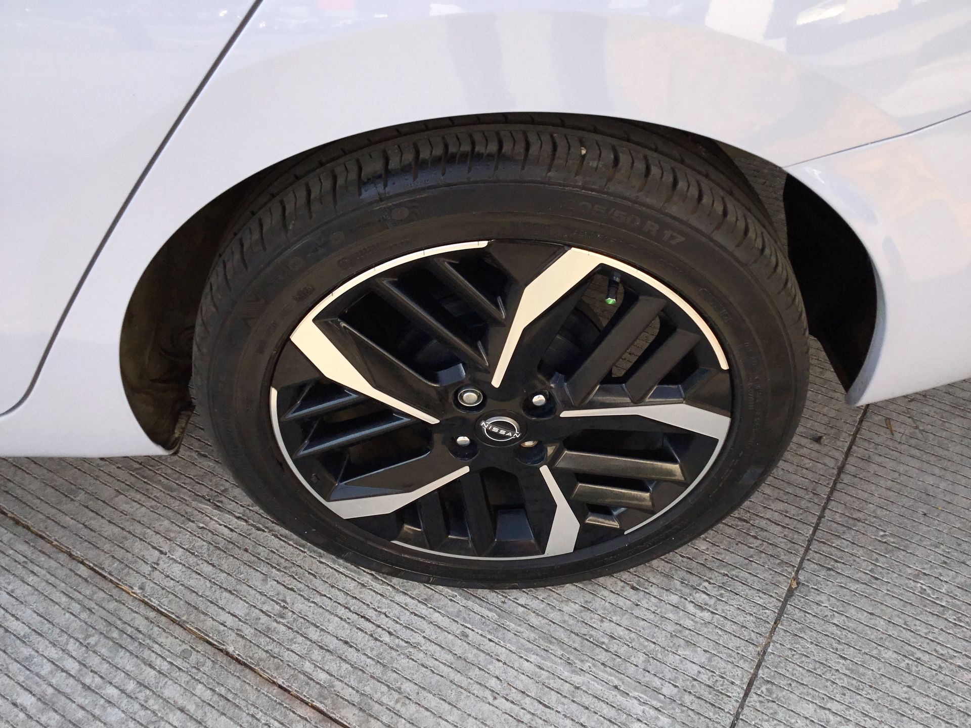 2024 Nissan VERSA SR CVT 24