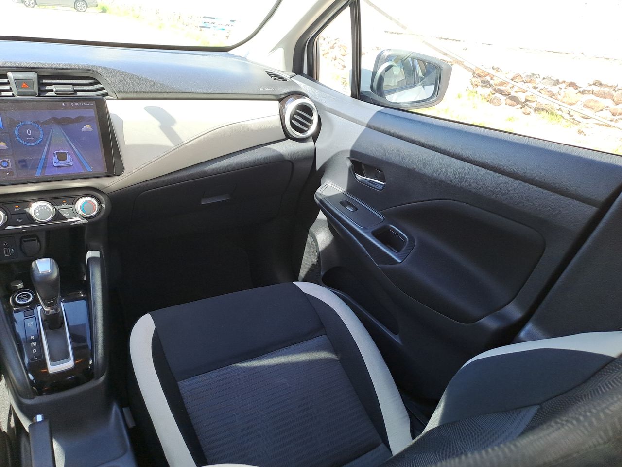 2021 Nissan VERSA ADVANCE CVT 21