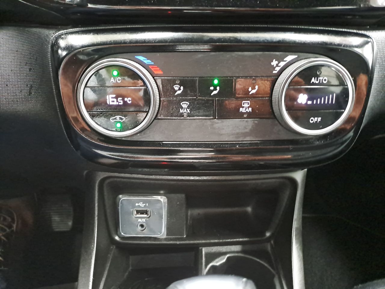 2024 RAM 700 LARAMIE CREW CAB