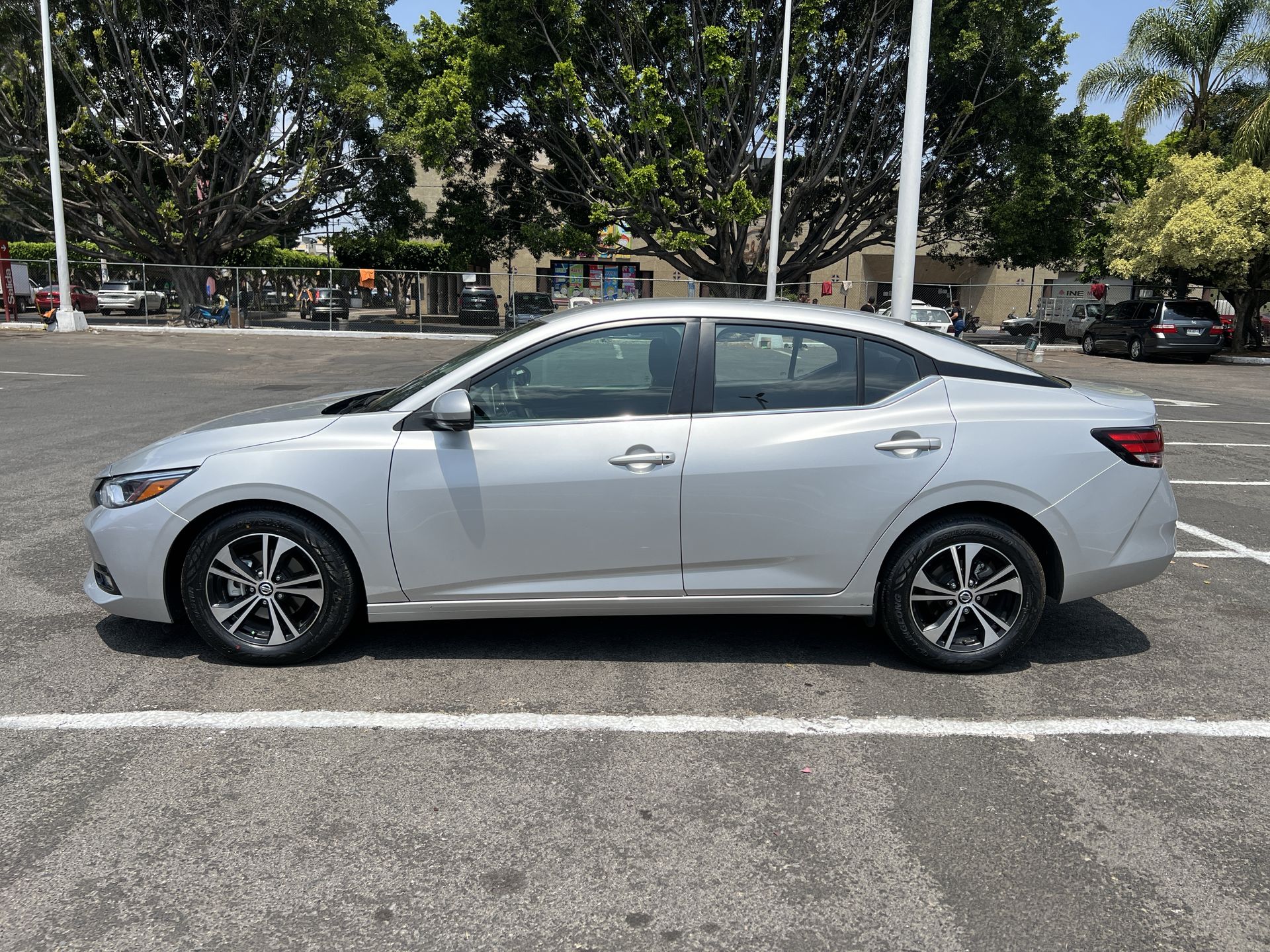 2023 Nissan SENTRA ADVANCE CVT 23