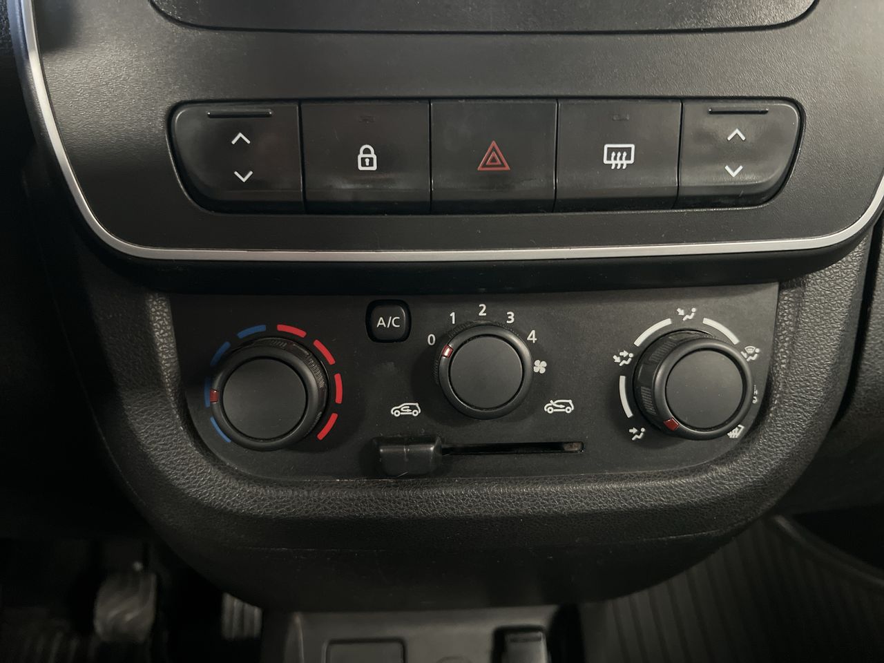 2020 RENAULT KWID INTENS